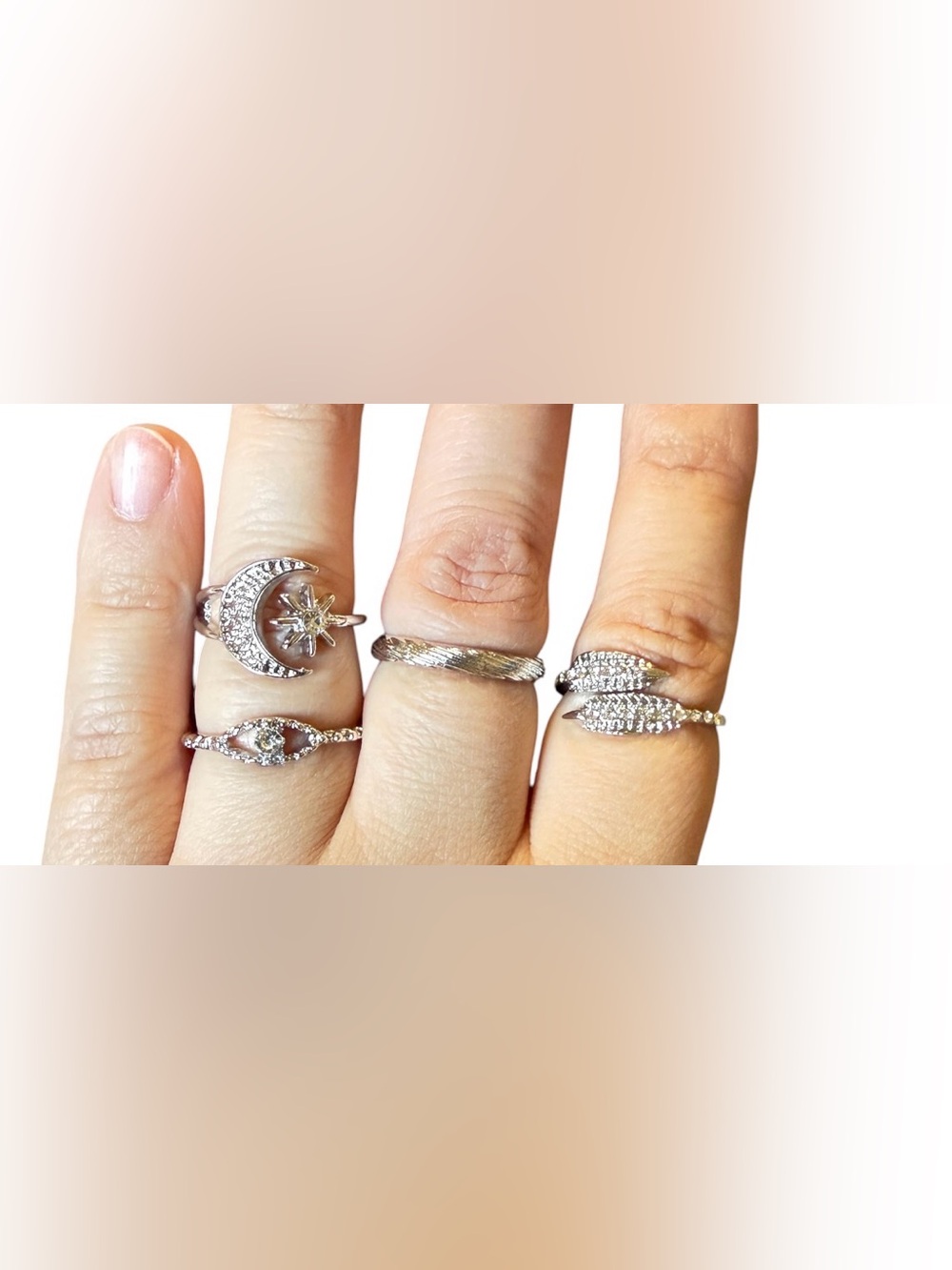 4 fantasy Elegant Textured Silver Band Ring size 7/8- Women Jewelry /16